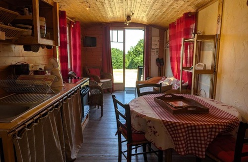 Lion-en-Sullias House | Roulotte cosy avec tout confort au cœur du Val de Loire, idéale pour découvrir les châteaux et la Sologne - FR-1-590-384