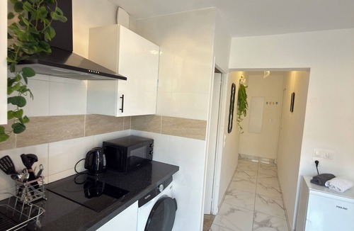 Le Bourget Apartment | Royal Sapphire Apartment With Royal Garden