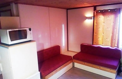 Clairvaux-d'Aveyron Ski Chalet | Ruisselet