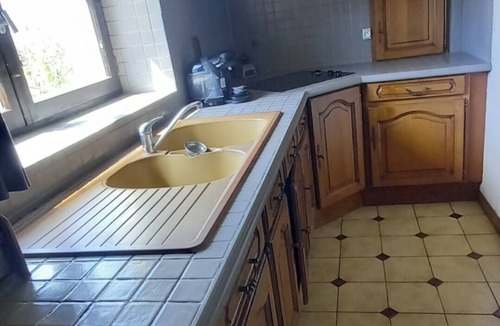 Chouvigny House | Rural gîte for 2 people in the countryside with private covered swimming pool.