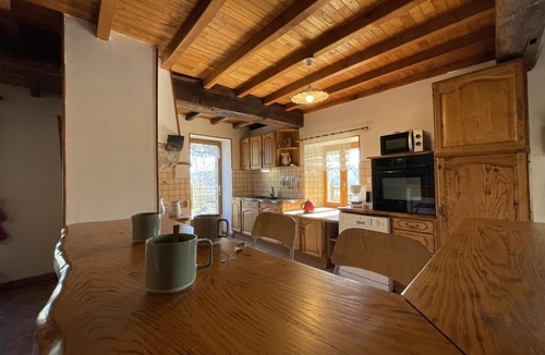Laprugne Cottage | Rustic house with fireplace, garden, and pets allowed in Laprugne