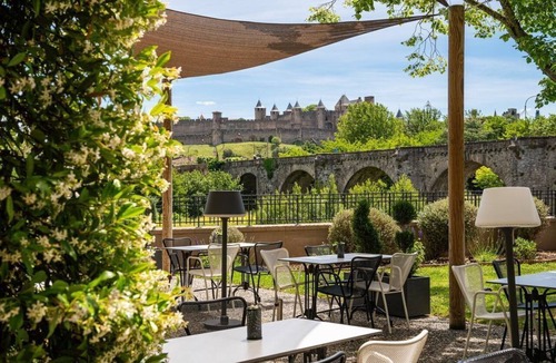 City of Carcassonne Apartment | Séjour 5* au pied de la cité | Accès piscine | Spa