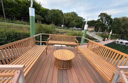 Mery-sur-Marne Boat Rental | Séjour atypique en Bateau-Bord de Marne