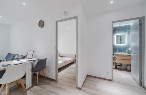 Chatellerault Apartment | Séjour Confort - Proche Gare & Centre - Futuroscope 1