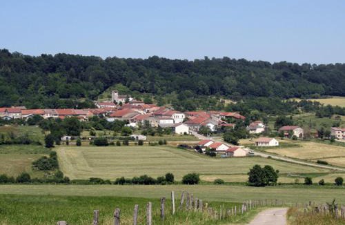 Mont-l'Etroit House | Séjour paisible dans la campagne de Mont-l'Étroit, proche de sites historiques - FR-1-584-381