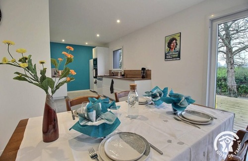 Plehedel House | Sails - PLEHEDEL