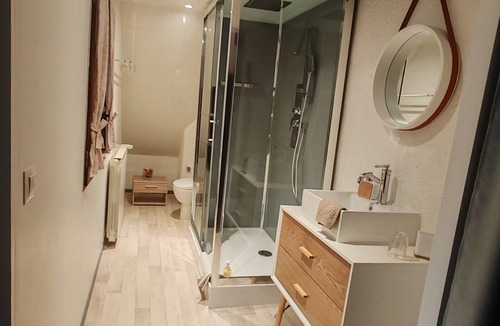 Escandolieres Bed & Breakfast | Sans Chichi Chambres et Table: Mountain View, Shared Terrace & Wi-Fi