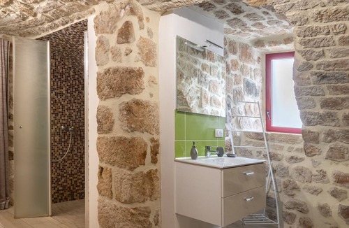 Sanilhac House | Sardone - Charmant gîte 3e jacuzzi et sauna