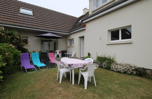 Saint-Marcouf Cottage | Sea view house, near Utah beach, 6 pers, linens included