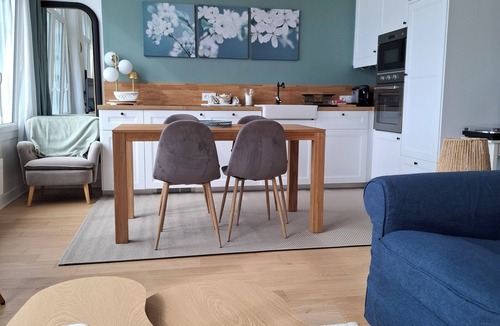 Agon-Coutainville Apartment | SEAFRONT 3* LISTED APARTMENT BRIGHT ELEGANT & COMFORTABLE WELL-EQUIPPED