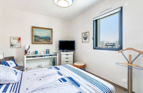 Binic-Etables-sur-Mer Bed & Breakfast | Seaside Guest Room – Beach 500m Away