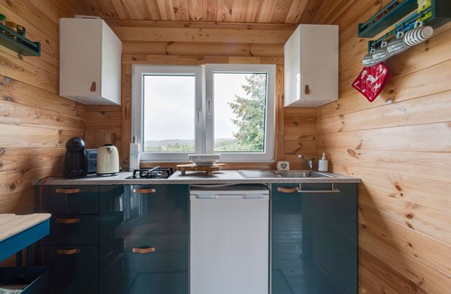 Egliseneuve-des-Liards Ski Chalet | Secluded Chalet in Egliseneuve des Liards