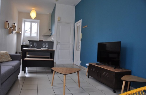 Segre Apartment | Segré center T2 42m² ✰cuisine✰chambre✰salon✰wifi