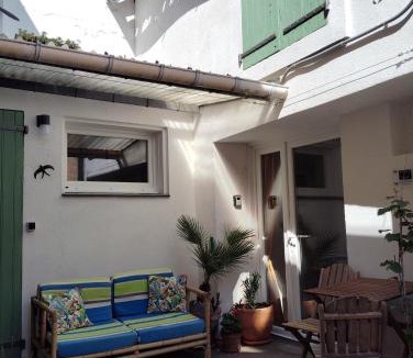 Badens House | Self contained private gite close to Carcassonne, rural location