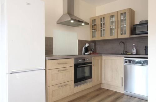 Saussemesnil Cottage | Semi-detached house with private spa, pets welcome, near Cotentin