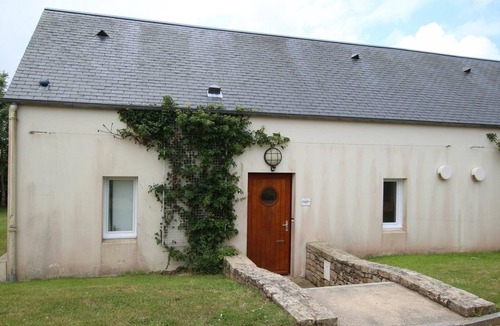 Biville Cottage | Semi-detached house in the heart of La Hague, pets allowed