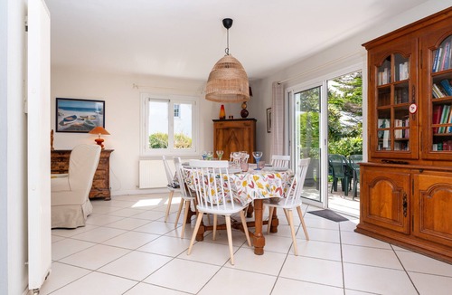 Carnac House | Serene Getaway Steps from the Carnac Alignments – Vacation Home