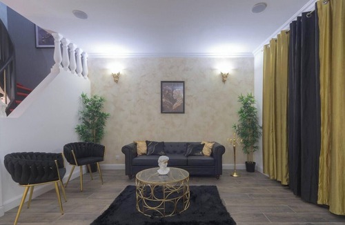 Limoux House | Shiny Cloud - Elegant Suite in Limoux