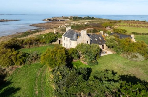 Berven House | Sieck Island House on private island