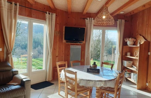 Marigny House | Single-storey gîte 80m² - N°1- Lac de Chalain
