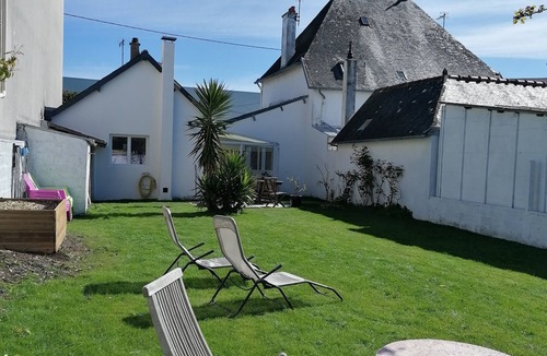 Larmor-Plage House | Single-storey house in town center, 400m from beaches