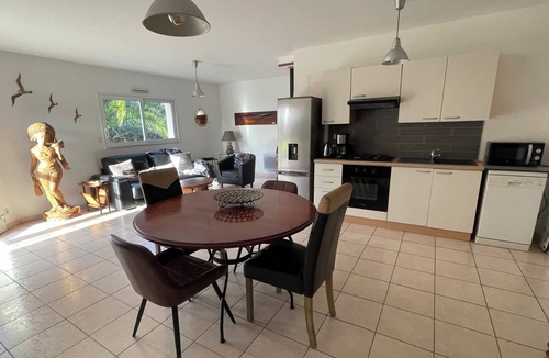 Lanmodez House | Single Storey house, two bedrooms, GR34, TV, WIFI, sea peach