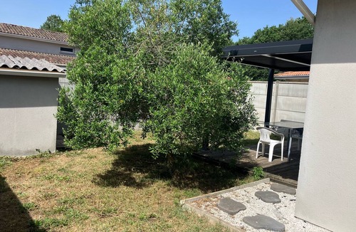 Mios House | Single-story house, 2 bedrooms, sleeps 4, with a 150 m² garden.