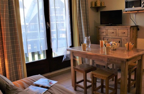 Risoul Apartment | Ski-In/Ski-Out 1BR Apt with Balcony, Pool, Tennis - Sleeps 4