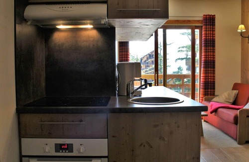 Risoul Apartment | Ski-in/Ski-out Apartment w/Pool, Sauna & Balcony - Sleeps 5 in Risoul 1850