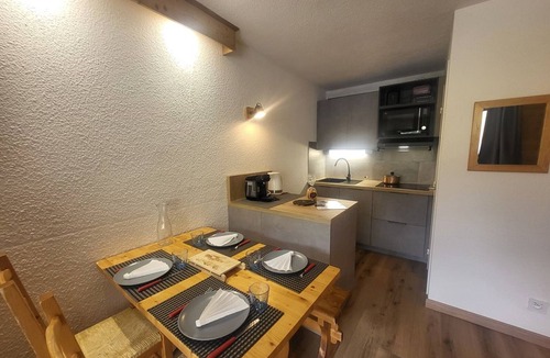Montgenevre Apartment | Ski-In/Ski-Out Studio with Mountain Area and Balcony Facing the Slopes in Montgenèvre