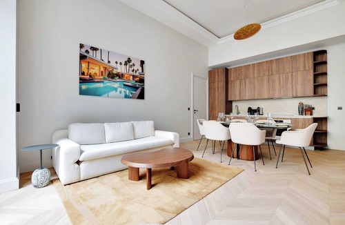Champs-Elysees Apartment | Sleek apartment - 2BD/4P - Champs Élysées