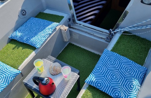 Saint-Martin-du-Littoral Boat Rental | SLEEPING ON THE WATER