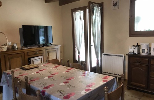 Saint-Jacques-des-Blats House | SMALL HOUSE WITH PRIVATE PARKING NEAR SUPER LIORAN