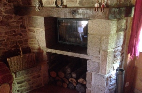 Pluvigner Cottage | Small house of character, granite, terracotta and wood, with garden