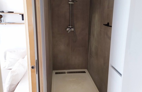 Surzur House | Small modern house ideally located