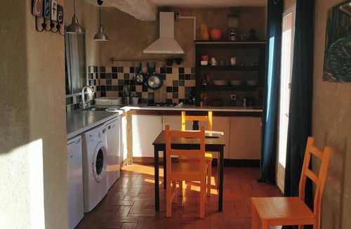 Felluns Cottage | Small nest for 2 with 180 ° view on wooded hills in a cozy cottage