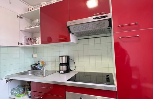 Le Pre-Saint-Gervais Apartment | Small village ambiance apartment 1km to Paris