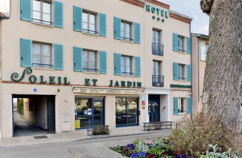 Solaize Hotel | Soleil et Jardin