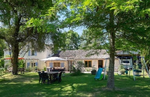 Montcuq House | Sous Les Etoiles: active family holiday to remember near Montcuq, Francen