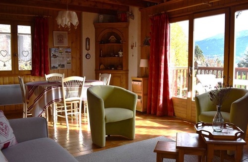 Font-Romeu-Odeillo-Via Ski Chalet | South-Facing 4-Side Chalet with Terrace near Centre