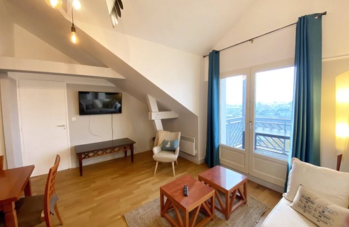 Le Croisic Apartment | South-Facing Beachfront Apartment with Pool, Terrace, and Direct Sea Access