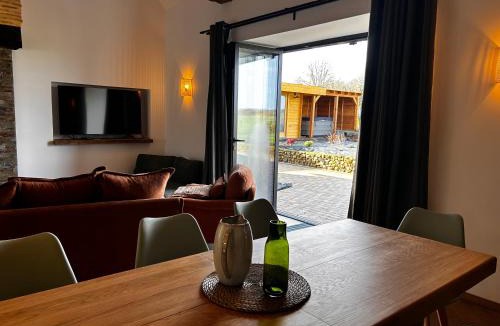 Asnieres sur Vegre House | Spa & Sauna La Grange des générations