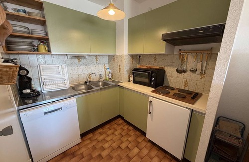 Le Barcares Apartment | Spacious 3-bedroom apt with terrace, pool and parking near the beach