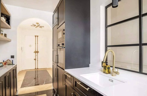Neuilly-sur-Seine Apartment | Spacious 3BR, Champs-Élysées in 10 min