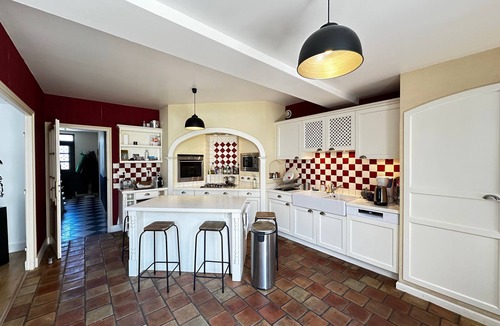 Fouras House | Spacious 4-Bedroom House, Central Fouras, Near Beaches