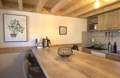 Les Salles Cottage | Spacious accommodation with terrace, nature, pets allowed