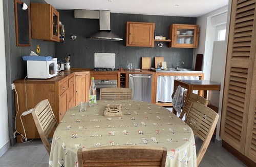 Kergouric House | Spacious and bright house with enclosed garden near the beaches