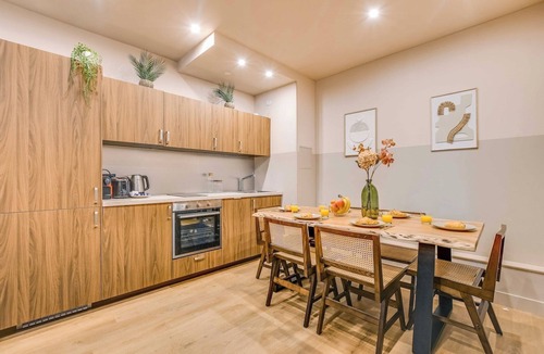 Gare Apartment | Spacious Apartment - 2BR/10P - Place d'Italie