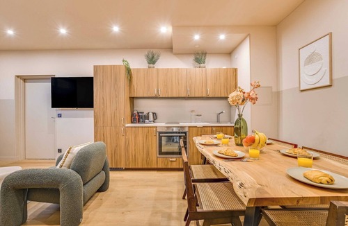 Gare Apartment | Spacious Apartment - 2BR/10P - Place d'Italie