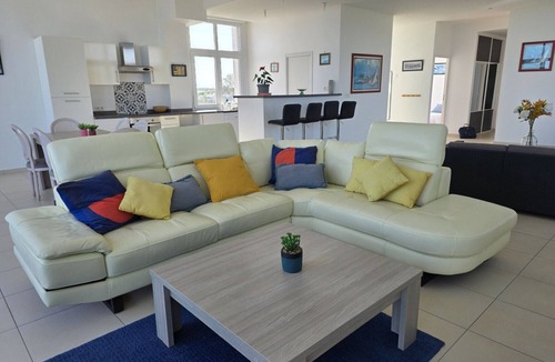 L'Aber Vrac'h Apartment | Spacious apartment with amazing sea views